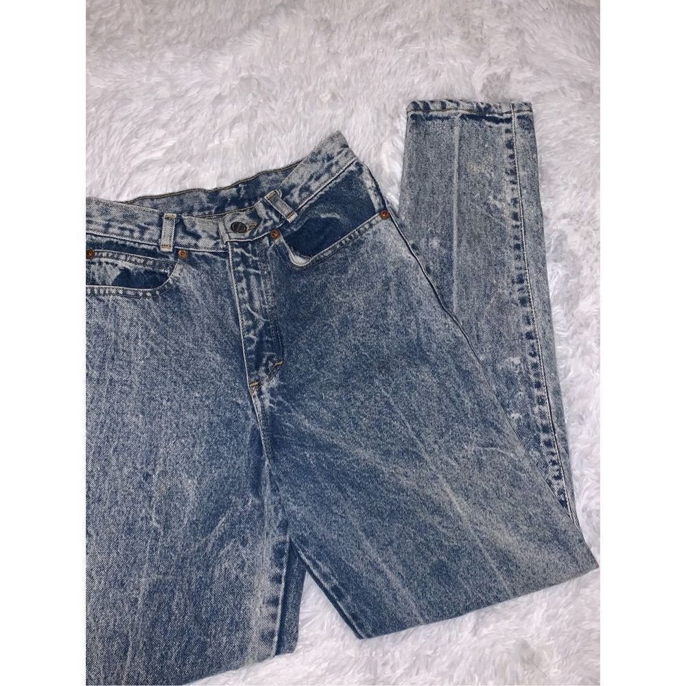 Vintage Acid Wash Women Jeans - Picture 2 of 16